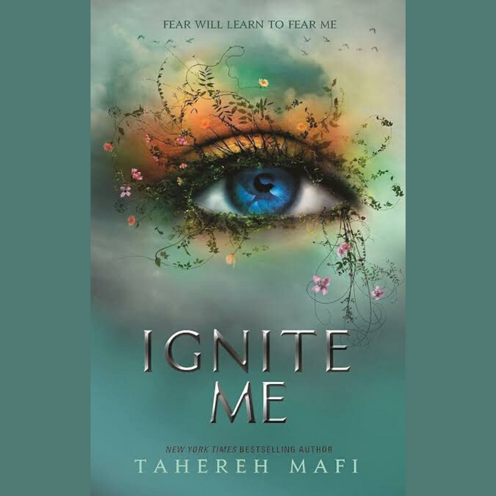 Ignite Me : Shatter me Series books #3(English, Paperback)